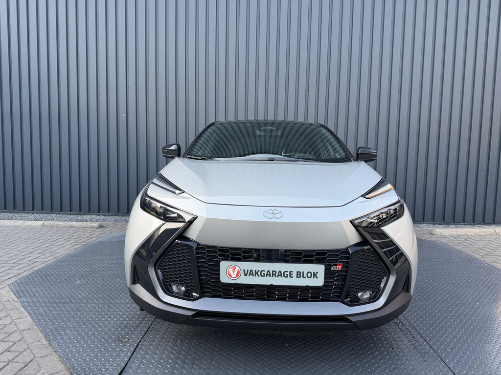 Toyota C-HR – foto 12
