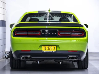 Dodge Challenger – thumbnail 2