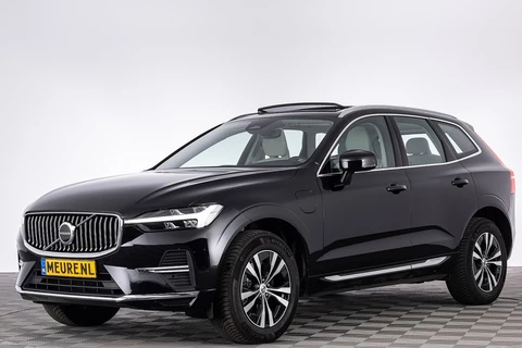 Volvo XC60 2.0 T6 Plug-in hybrid AWD Core | LEDER | PANORAMADAK | MAPS | Full LED