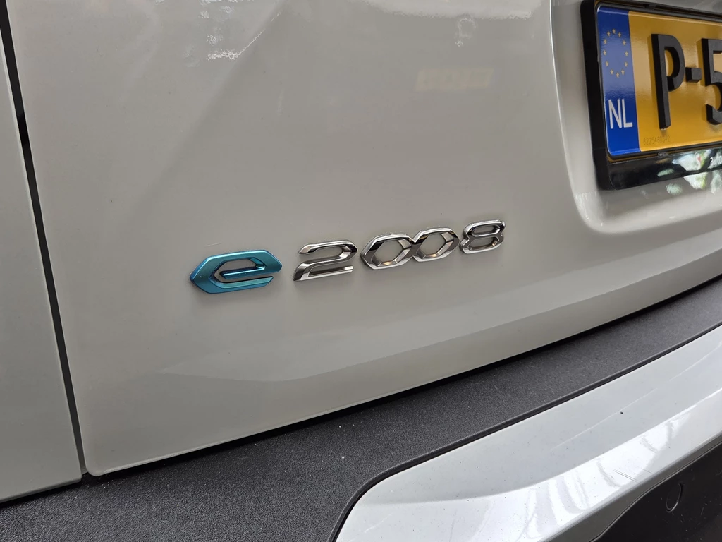Peugeot e-2008 – foto 12