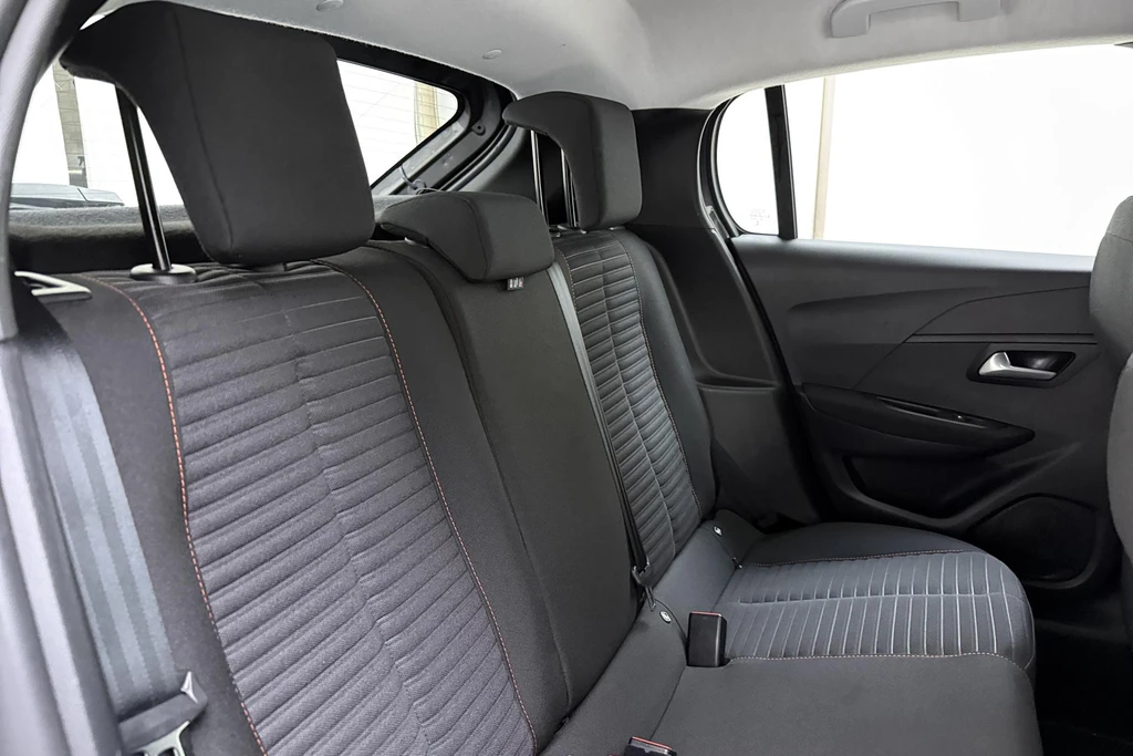 Peugeot 208 – foto 13