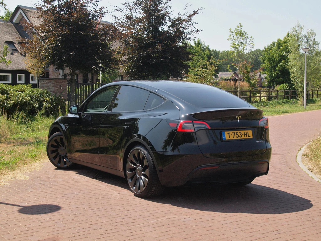 Tesla Model Y – foto 3