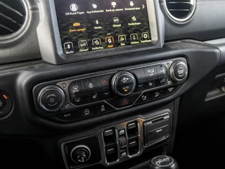 Jeep Wrangler – thumbnail 19