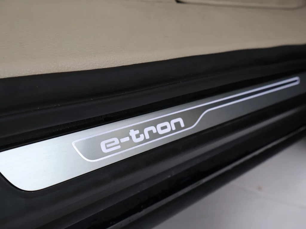 Audi Q7 – foto 21