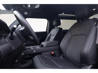 Land Rover Defender – thumbnail 10