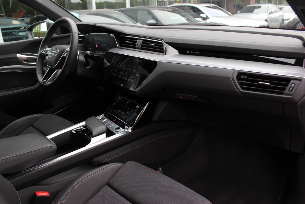 Audi e-tron – foto 16