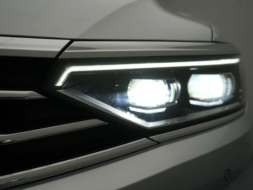 Volkswagen Passat – foto 56