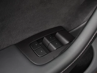 Tesla Model Y – thumbnail 16
