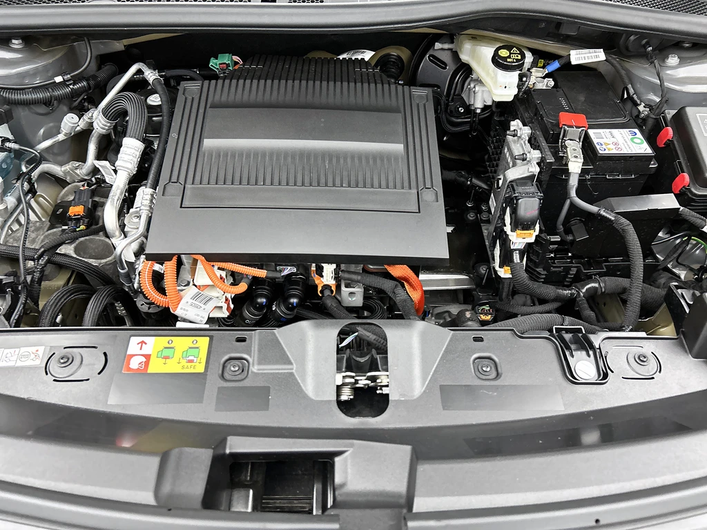 Peugeot e-2008 – foto 33