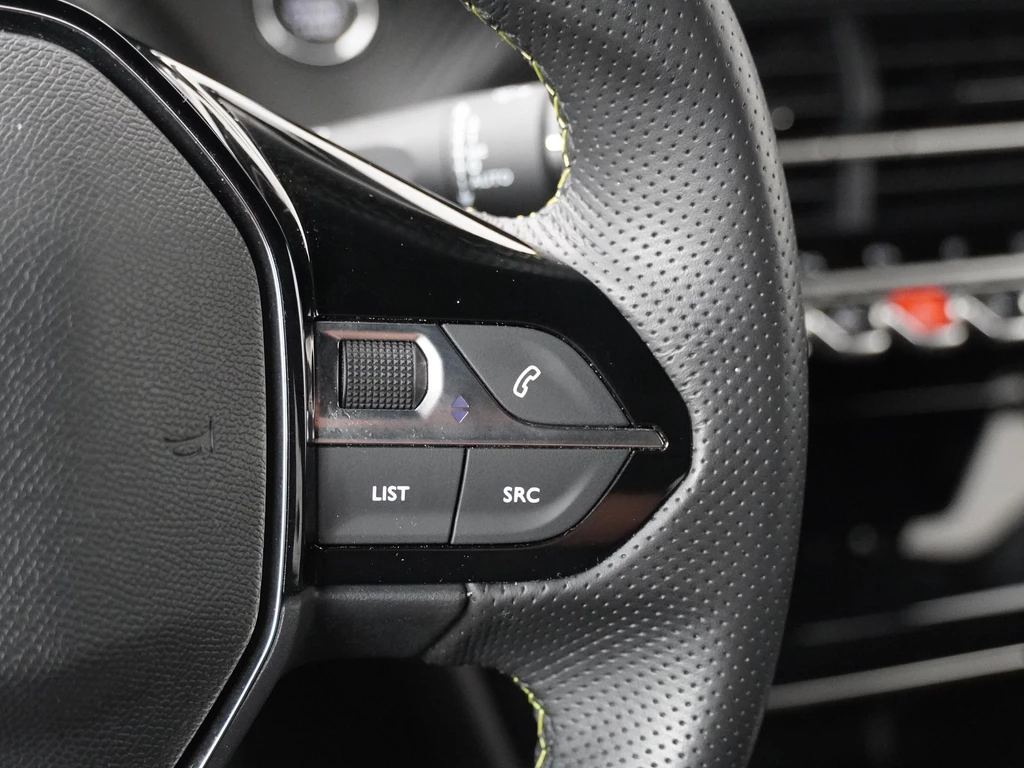 Peugeot 208 – foto 18