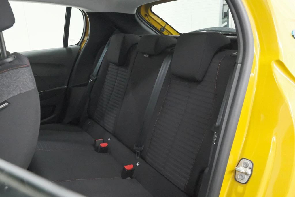 Peugeot e-208 – foto 29