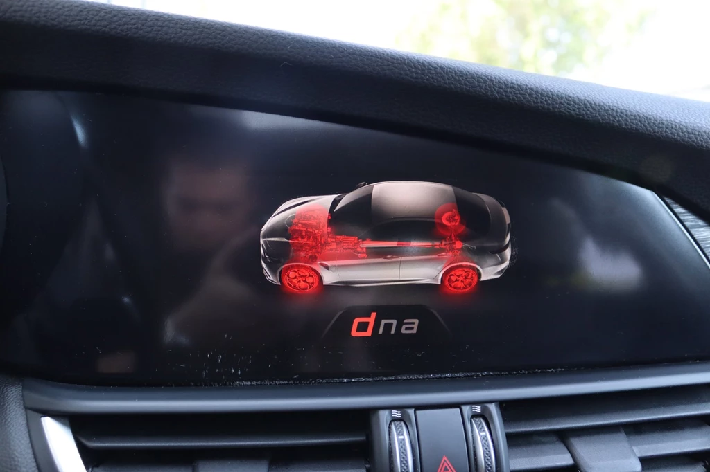 Alfa Romeo Giulia – foto 25