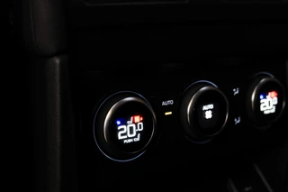 Land Rover Defender – thumbnail 15