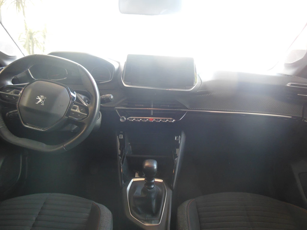 Peugeot 208 – foto 8