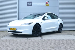 Tesla Model 3 – thumbnail 1