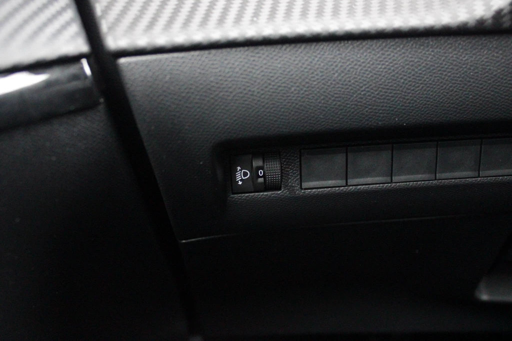Peugeot 208 – foto 33