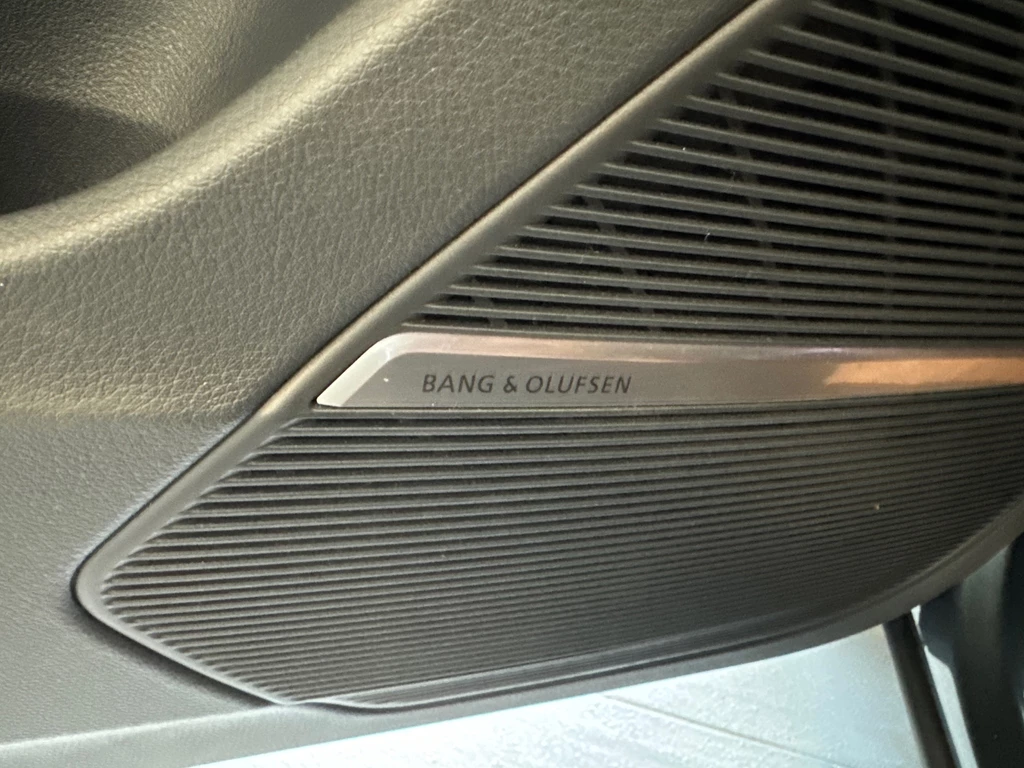Audi RSQ8 – foto 17
