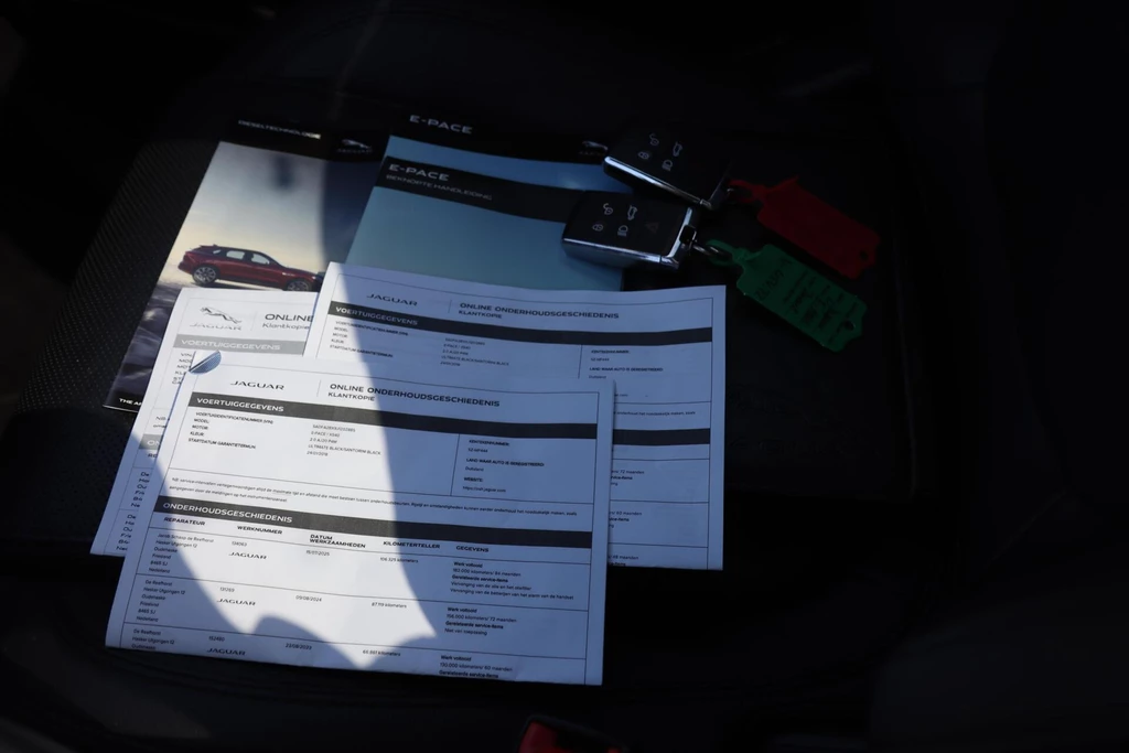 Jaguar E-PACE – foto 22