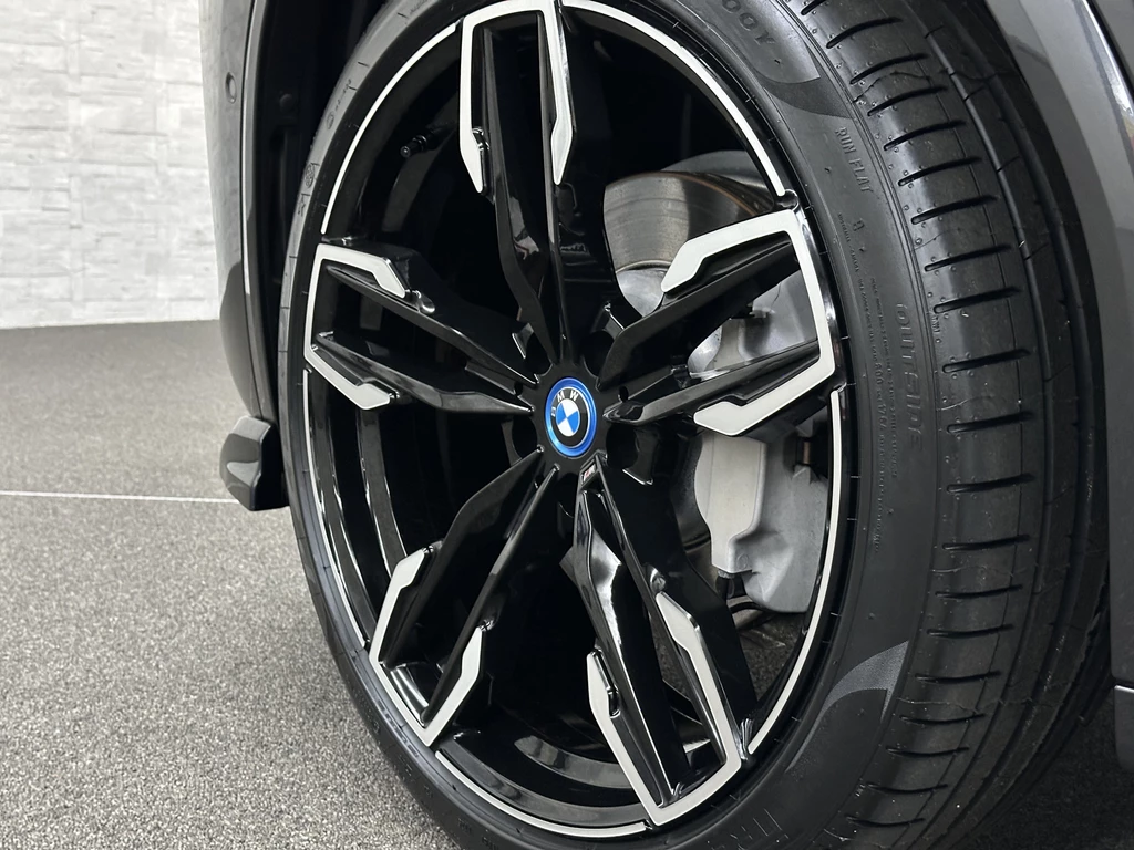 BMW iX3 – foto 16