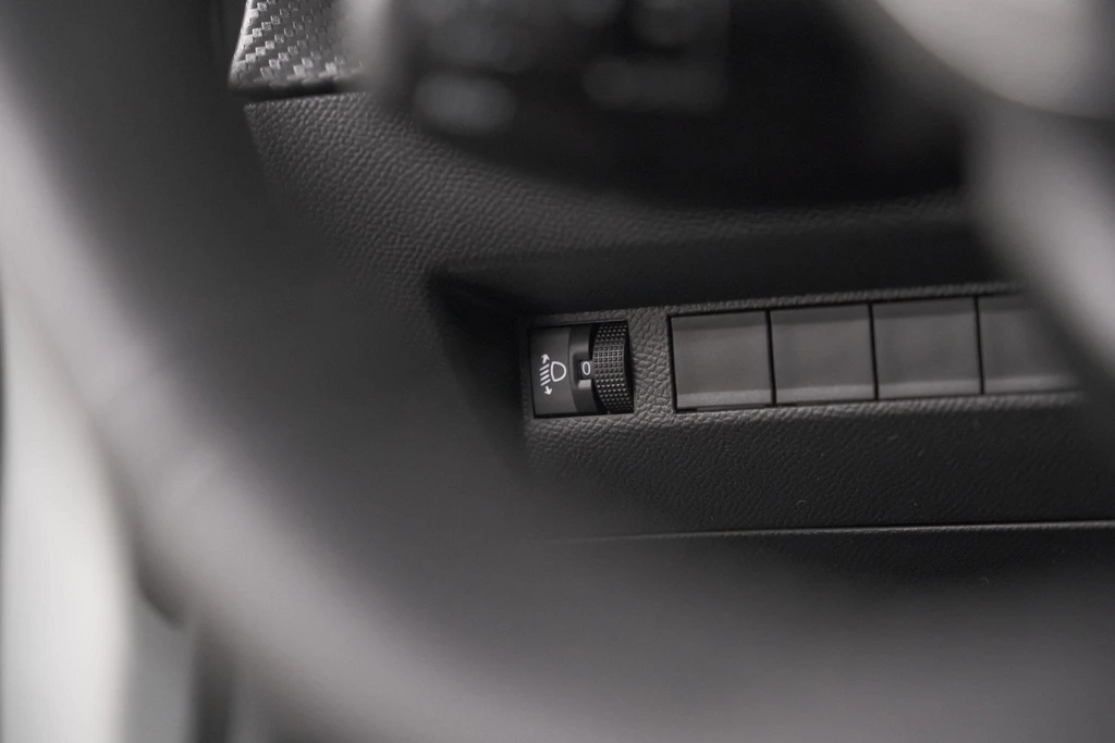 Peugeot e-208 – foto 44