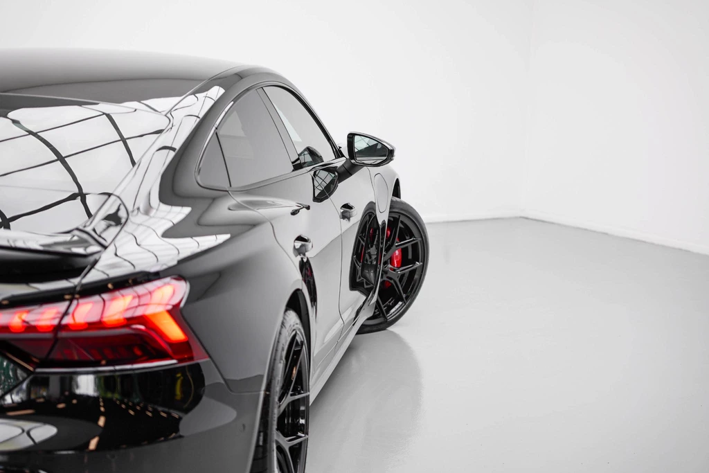Audi e-tron GT – foto 11