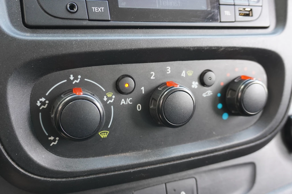 Opel Vivaro – foto 11