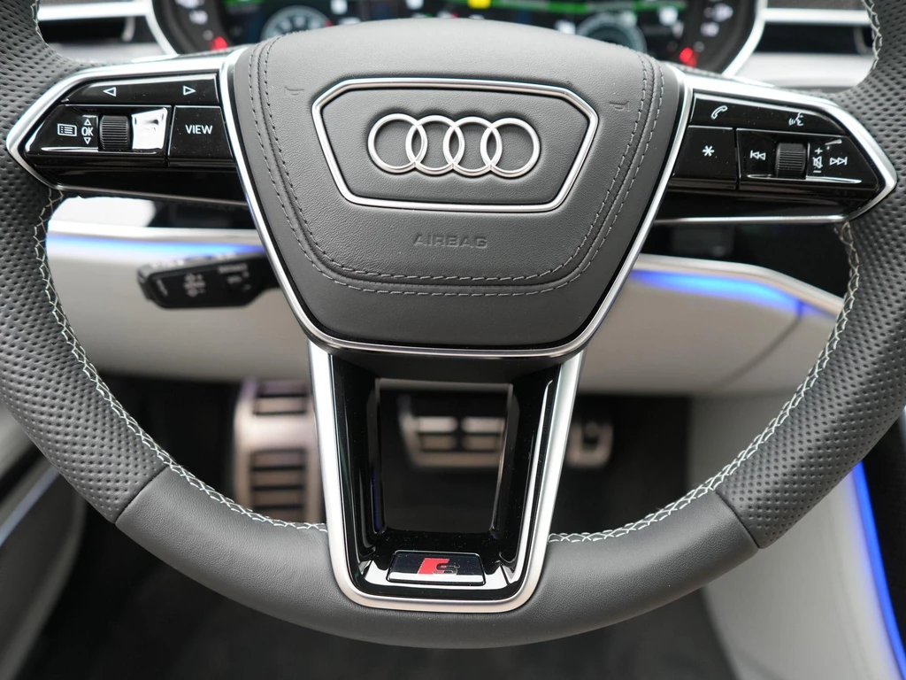 Audi A8 – foto 20