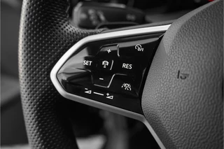 Volkswagen Golf – thumbnail 33