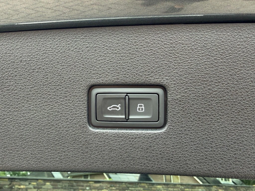 Audi RSQ8 – foto 24