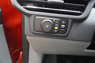 Ford Transit Custom – thumbnail 23