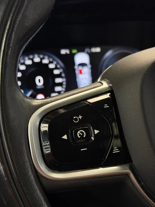 Volvo XC90 – thumbnail 33