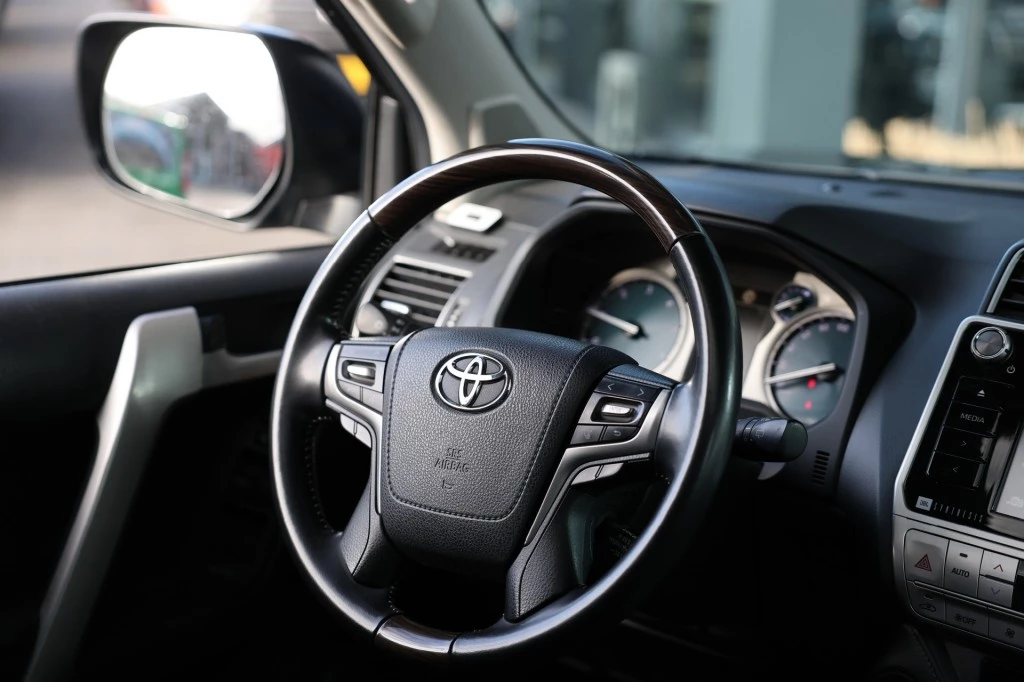 Toyota Land Cruiser – foto 11