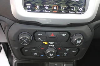 Jeep Renegade – thumbnail 23
