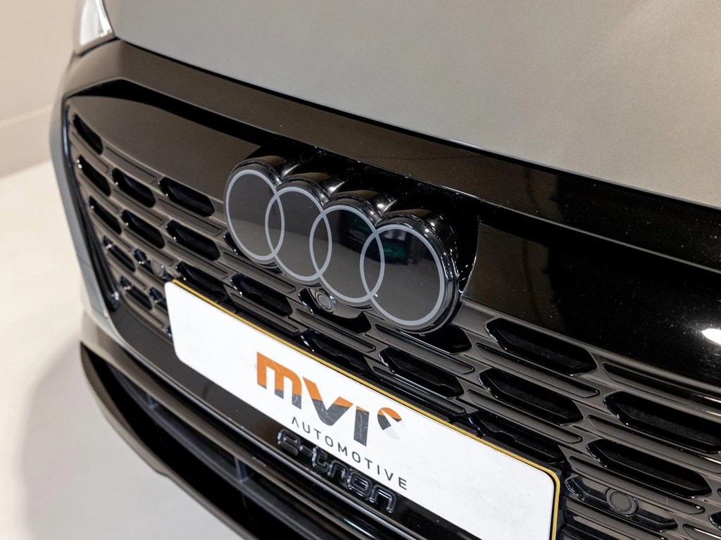 Audi Q8 Sportback e-tron – foto 11