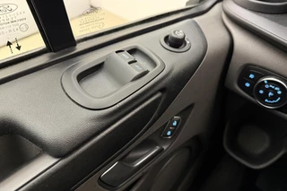 Ford Transit Custom – thumbnail 14