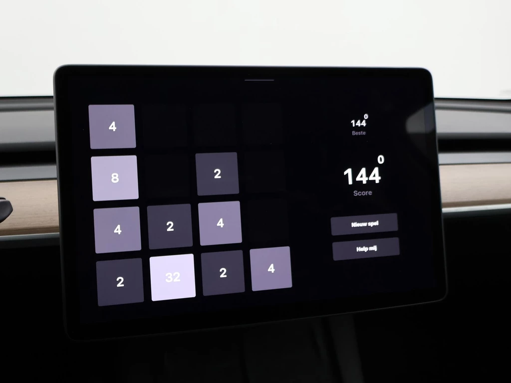 Tesla Model Y – foto 32