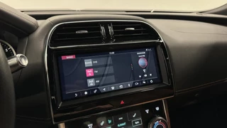 Jaguar XE – thumbnail 43