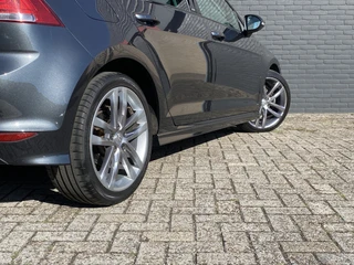 Volkswagen Golf – thumbnail 4