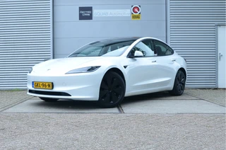 Tesla Model 3 – thumbnail 1