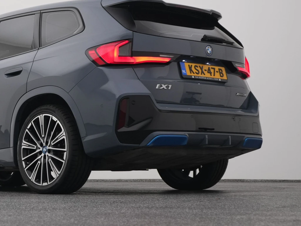 BMW iX1 – foto 6