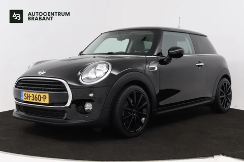 Mini Mini 1.5 Cooper Business (NAVIGATIE, CRUISE, PARKEERSENSOREN, STUURBEDIENING)