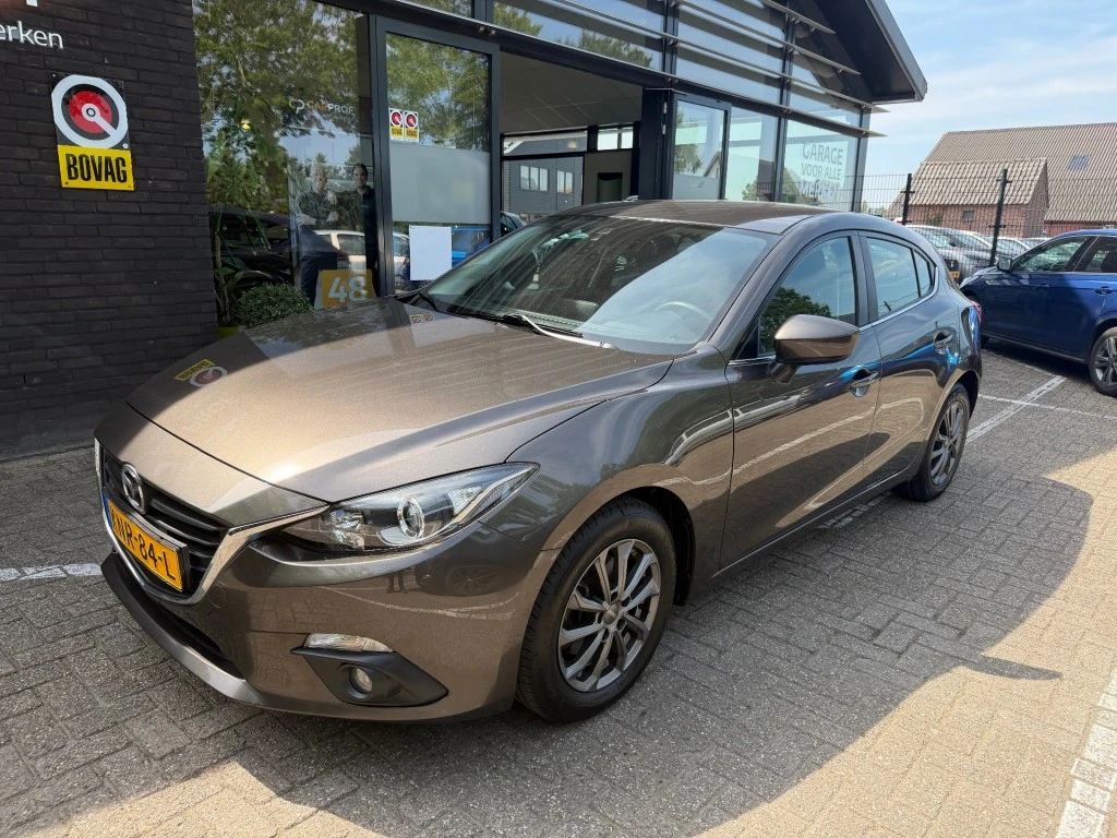 Mazda 3 – foto 2