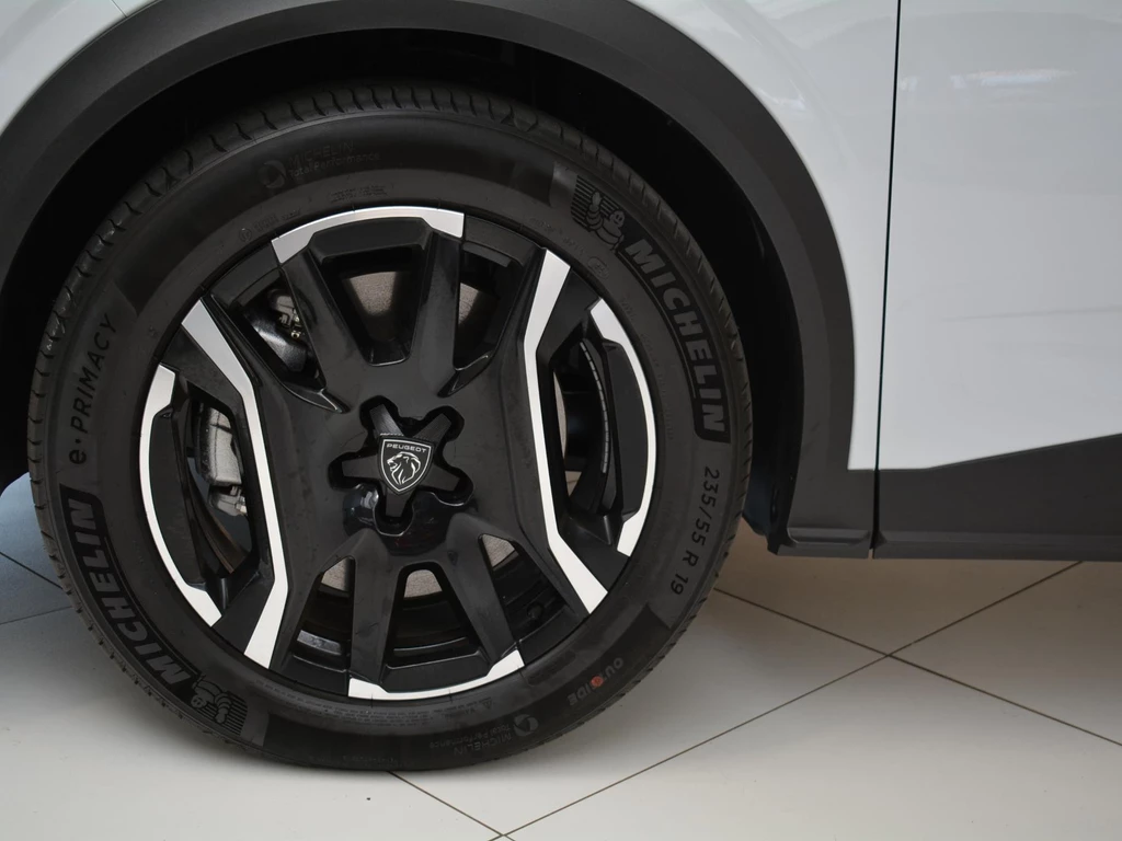 Peugeot e-3008 – foto 15