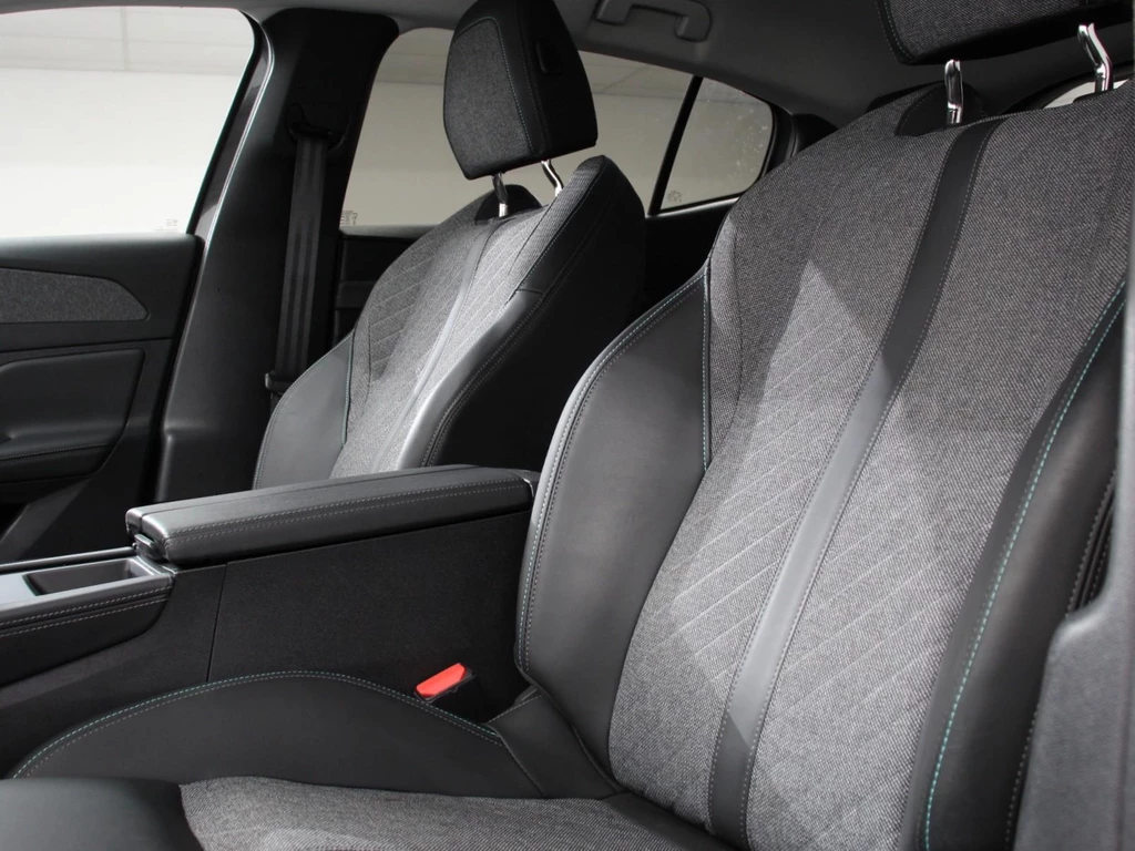 Peugeot 408 – foto 13