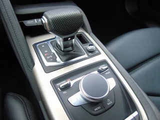 Audi R8 – thumbnail 26