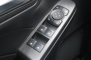 Ford Kuga – thumbnail 40