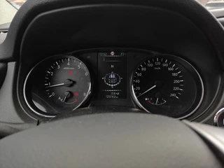 Nissan QASHQAI – thumbnail 18