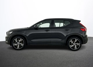 Volvo XC40 – thumbnail 3
