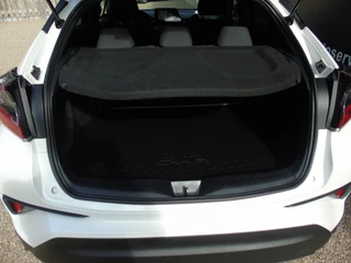 Toyota C-HR – thumbnail 17