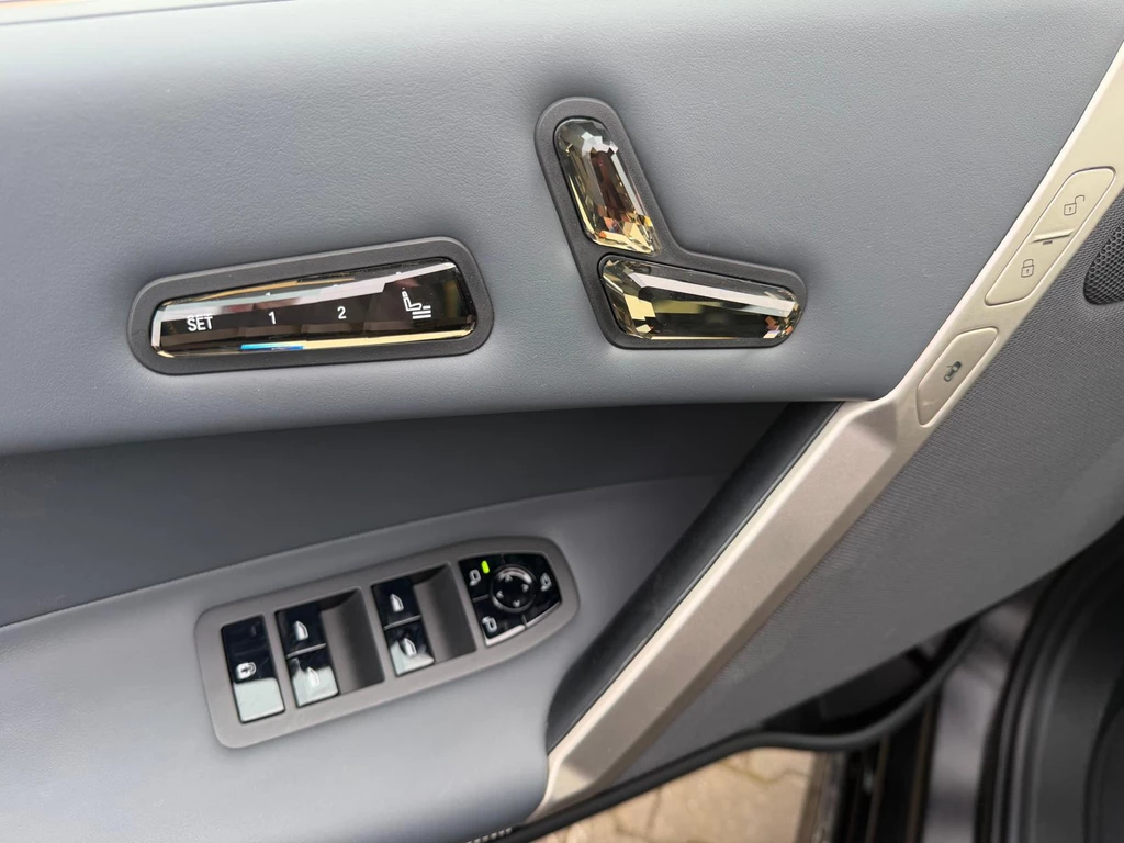 BMW iX – foto 12
